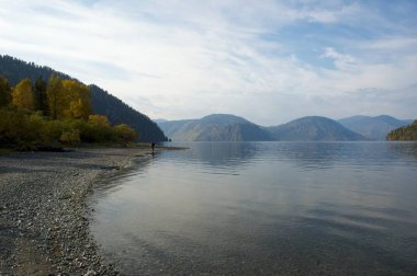 Bled Gölü çakıl plajı