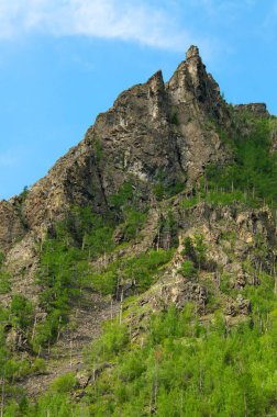 Vahşi ve ıssız dağlar Baykal Gölü