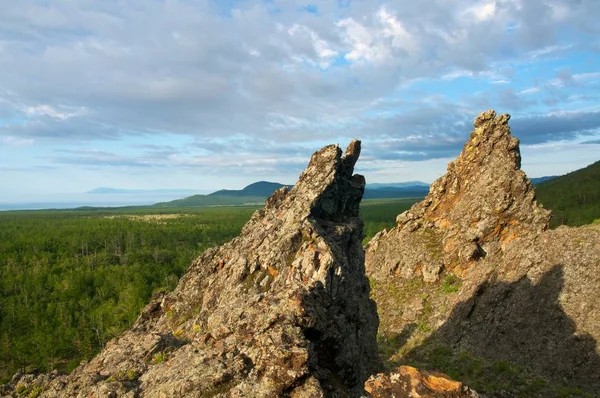 Le montagne selvagge e desolate del lago Baikal — Foto Stock