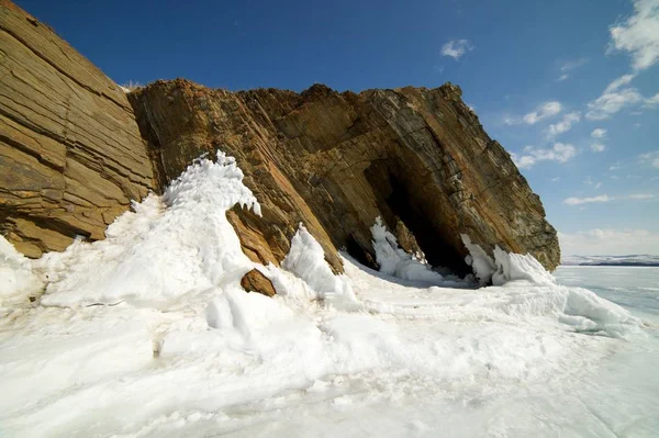 Το διάσημο φυσικό ορόσημο Deva παρθένο βράχο βράχο στο το Βόρειο Ακρωτήριο Khoboy — Φωτογραφία Αρχείου