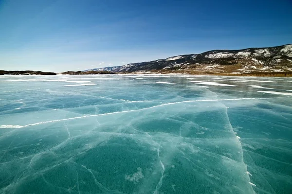 Estructura del hielo Baikal con pequeñas grietas como textura o fondo Fotos De Stock Sin Royalties Gratis