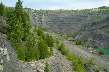 Kömür madenciliği Kemerovo bölgesi için terk edilmiş taş ocağı