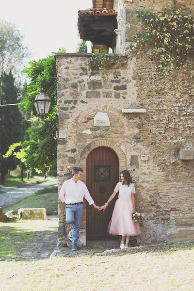 Novio y novia juntos — Foto de Stock