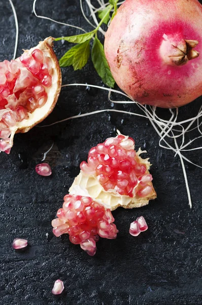 Sweet pink pomegranate — Stock Photo, Image
