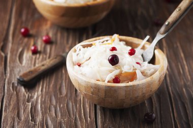 Geleneksel Rus ekşi lahana