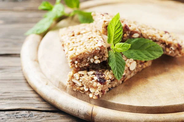 Barrette di cereali con bacche — Foto Stock