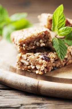 Mısır gevreği barlar çilek ile