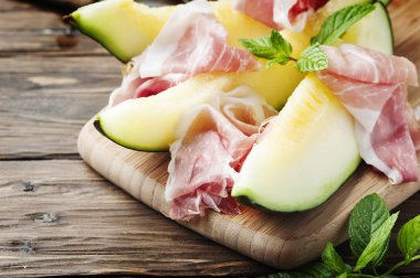 Taze kavun ve İspanyol hamon