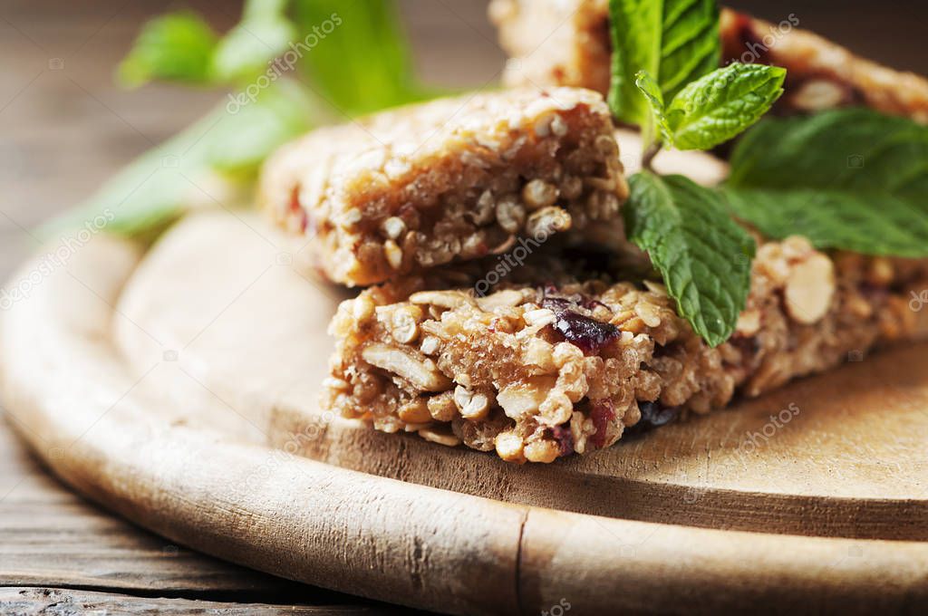 Healthy cereal bars 