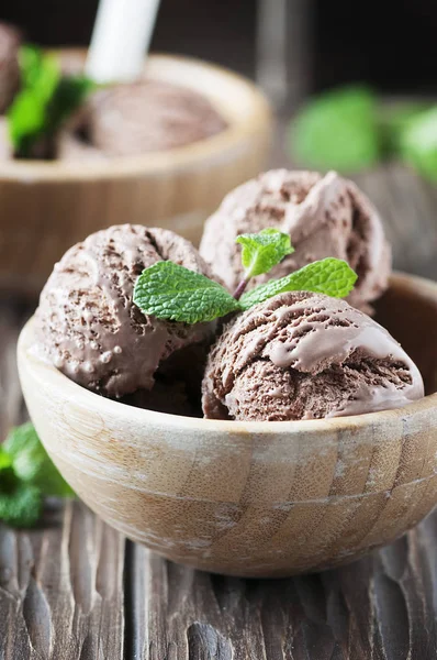 Kaltes Eis mit Schokolade — Stockfoto