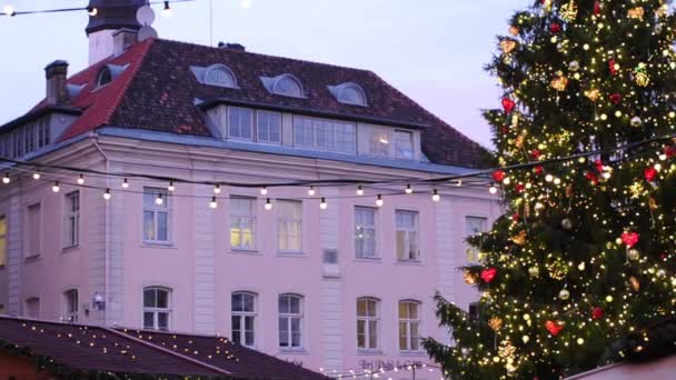 Decorações de rua de Natal de Tallinn — Vídeo de Stock