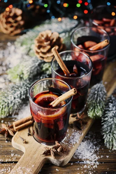 Karácsonyi forró forralt bor-fahéjas — Stock Fotó