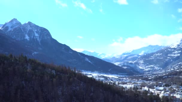 Kış Briancon Doğal Görünümünü Arka Planda Dağlar — Stok video