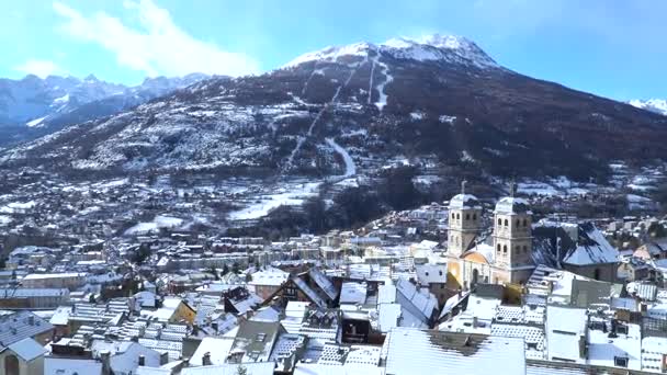 Vista Panorámica Del Invierno Briancon Entre Montañas — Vídeos de Stock