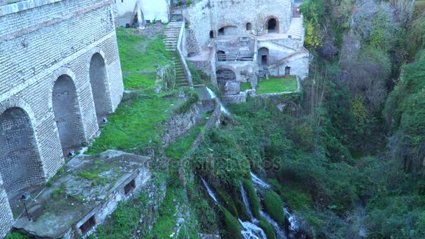 Blick Von Der Burgmauer Auf Den Wasserfall — Stockvideo