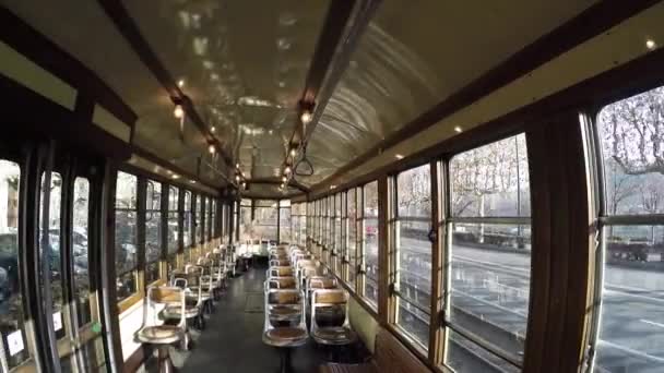 Interno Del Tram Tradizionale Italiano Senza Persone — Video Stock