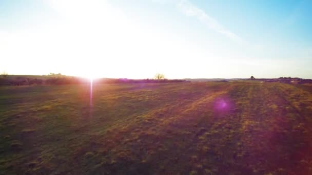 Malerischer Blick Auf Das Grüne Tal Bei Sonnenuntergang — Stockvideo