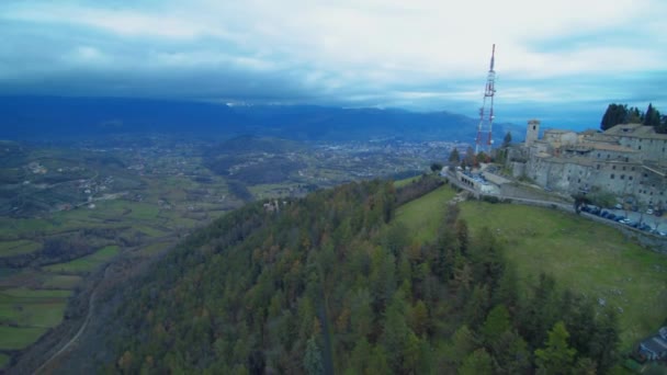 Malebný Pohled Fumone Město Okolní Území Zataženo Den — Stock video