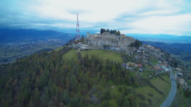 Vista Panoramica Del Comune Fumone Del Territorio Circostante Giornata Nuvolosa — Video Stock