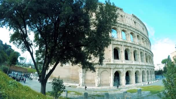 Blick Auf Das Antike Kolosseum Bei Sonnigem Wetter — Stockvideo