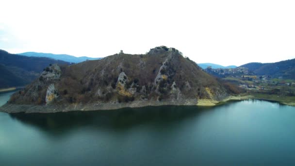 Nádherný Pohled Jezero Lago Del Turano Obklopují Hory — Stock video