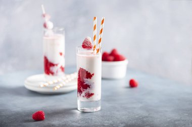 ahududu güler yüzlü