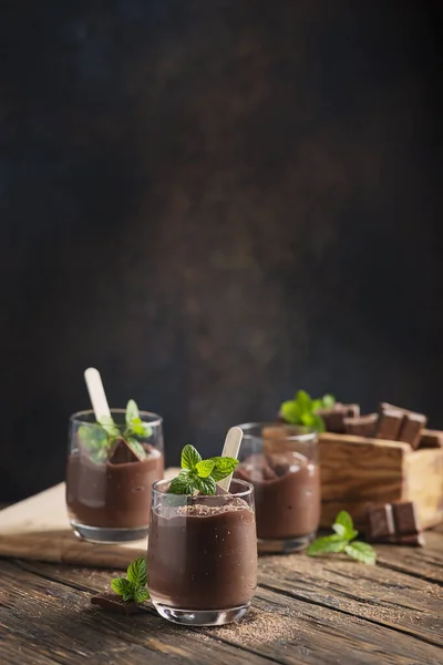 Mousse dolce con cioccolato — Foto Stock