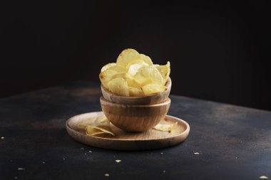 Sağlıksız patates cipsi