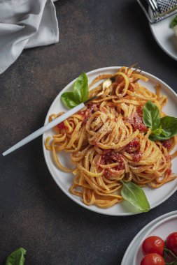 Domates soslu tagliatelle. 