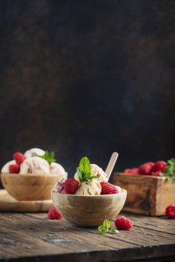 Summer ice cream with raspberry