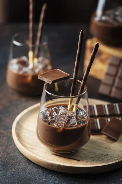 Tejszínes édes likőr csokoládéval — Stock Fotó