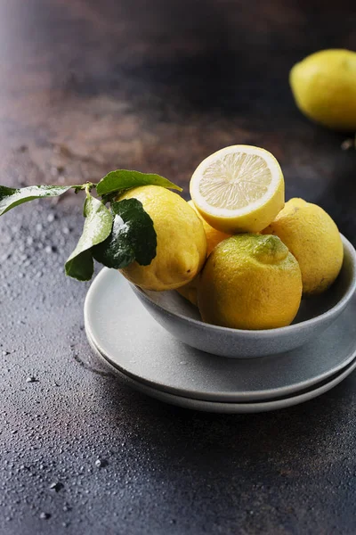 Fresh Biological Lemons Green Leaves Selective Focus — Stock Photo, Image