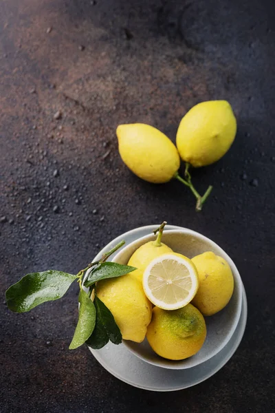 Fresh Biological Lemons Green Leaves Selective Focus — Stock Photo, Image