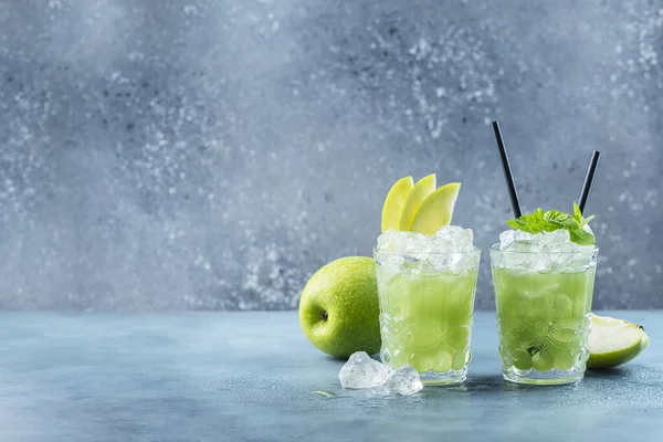 Grüner Cocktail Mit Eis Und Minze Bar Konzept Apfelmojito Mit — Stockfoto