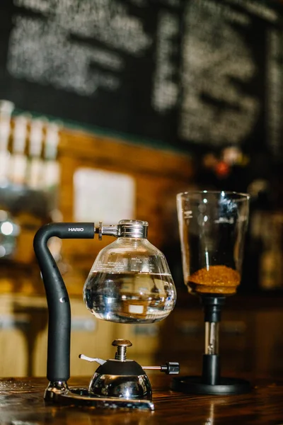 Siphon Aspirateur Cafetière Sur Café Bar — Photo