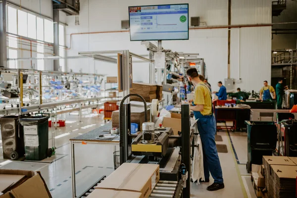 Transportador Taller Automatizado Para Producción Bombillas Vidrio Fábrica — Foto de Stock