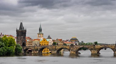 Charles Köprüsü Yaz Gününün Sonu, Prag, Çek Cumhuriyeti.