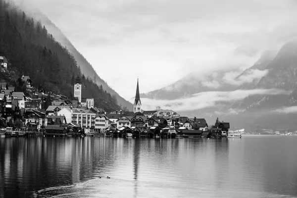 Czarno-białe zdjęcie Hallstatt — Zdjęcie stockowe