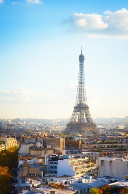Eyfel turu ve Paris şehir manzarası