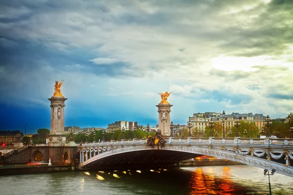 Puente de Alexandre III, París, Francia — Foto de Stock