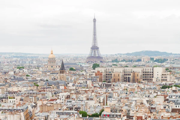 Skyline of Paris with eiffel tower — Stock Photo, Image