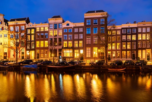 Huizen van Amsterdam, Nederland — Stockfoto