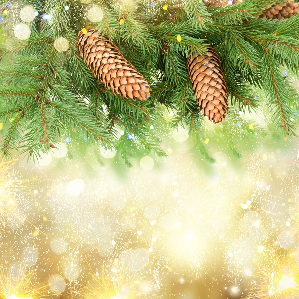 Julgran med ljus — Stockfoto