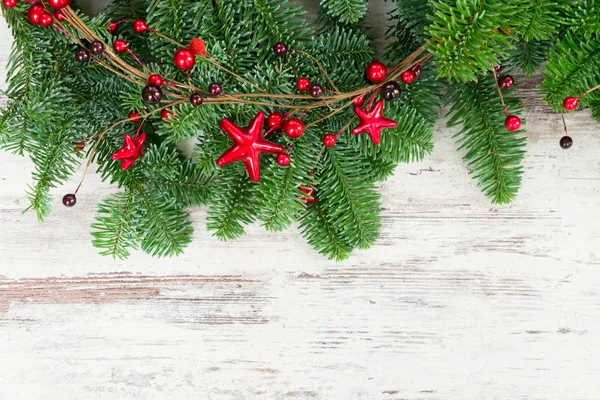 Ramas de árboles perennes frescas de navidad —  Fotos de Stock