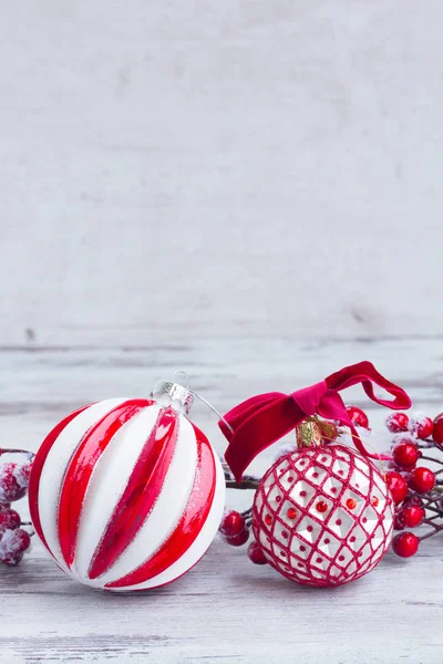 Červený na bílé Vánoce — Stock fotografie