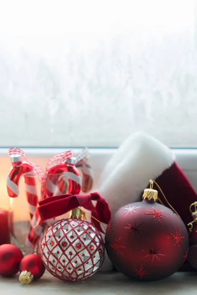 Escena de Navidad en alféizar de ventana — Foto de Stock