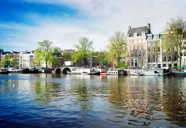 Amstel-kanalen, Amsterdam – stockfoto