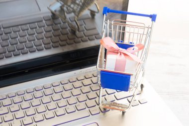on-line alışveriş kavramı