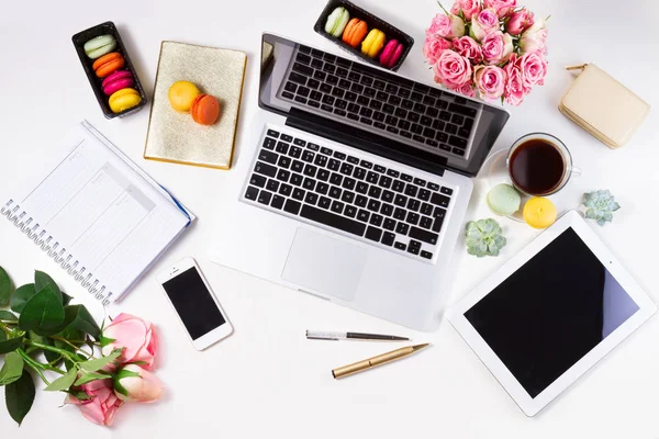 Feminine workspace, top view — Stock Photo, Image