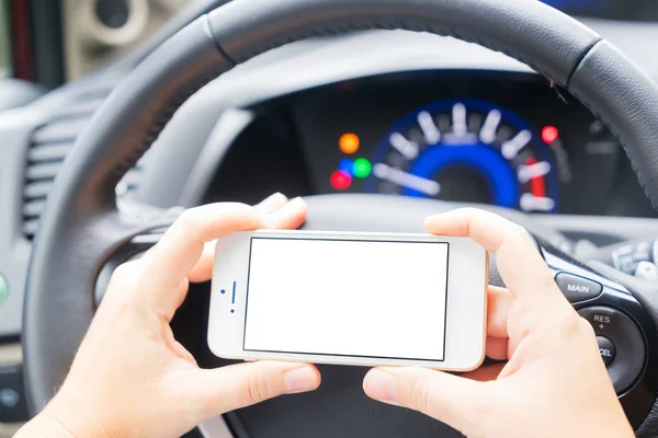 Carro de condução e telefone — Fotografia de Stock